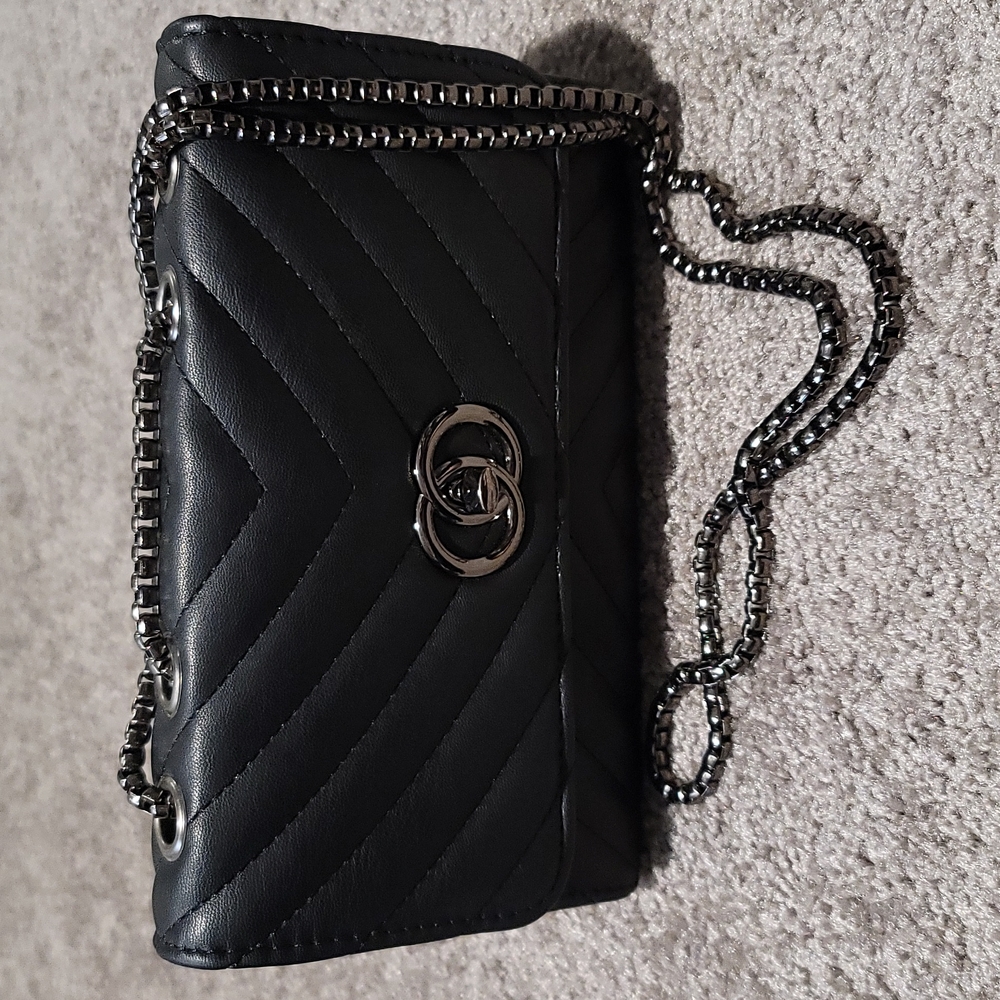 SHEIN Chevron Quilted Crossbody